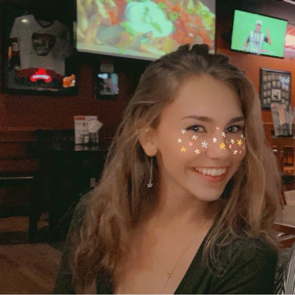 Meet your Posher, Brooklynn - Picture 1 of 1